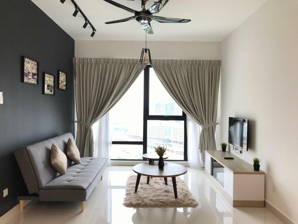 شقة Mosaic Souhtkey Highfloor 2Br 2-6Pax 5Mins Jbciq&Sentosa جوهر بهرو المظهر الخارجي الصورة