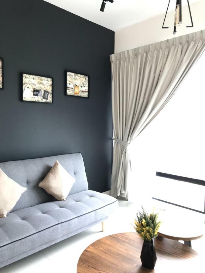شقة Mosaic Souhtkey Highfloor 2Br 2-6Pax 5Mins Jbciq&Sentosa جوهر بهرو المظهر الخارجي الصورة