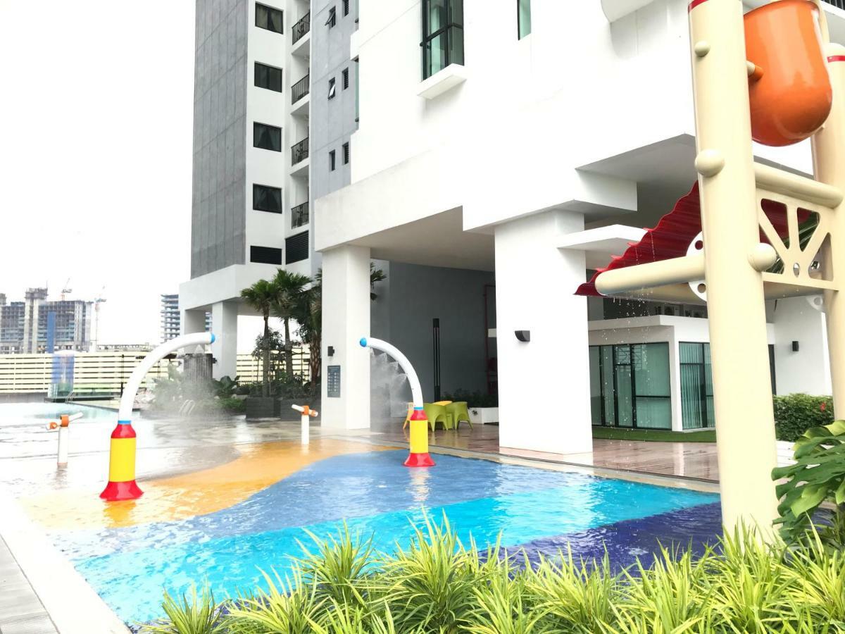 شقة Mosaic Souhtkey Highfloor 2Br 2-6Pax 5Mins Jbciq&Sentosa جوهر بهرو المظهر الخارجي الصورة